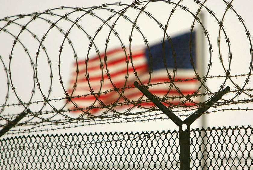 Guant.-Barbed-Wire-b-205.jpg