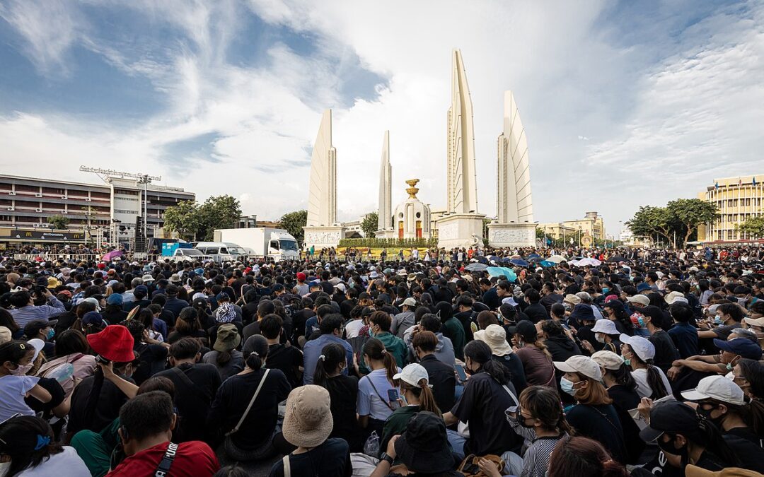 Thailand: Officials must drop all ongoing prosecutions under the Emergency Decree