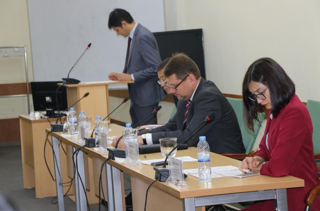 Expert discussion on economic, social and cultural rights:  labour guarantees in national and international law